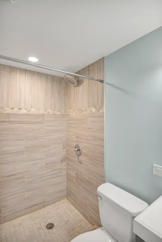 $1,090,000 | 1535 South Douglas Avenue, Arlington Heights, IL 60005