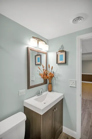 $1,090,000 | 1535 South Douglas Avenue, Arlington Heights, IL 60005