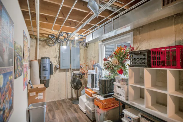 $1,090,000 | 1535 South Douglas Avenue, Arlington Heights, IL 60005