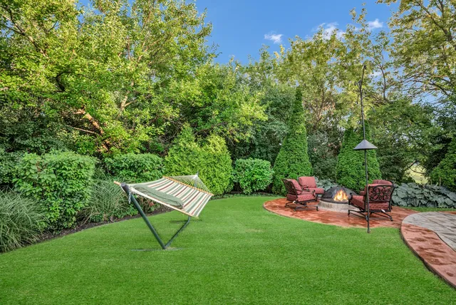 $1,090,000 | 1535 South Douglas Avenue, Arlington Heights, IL 60005