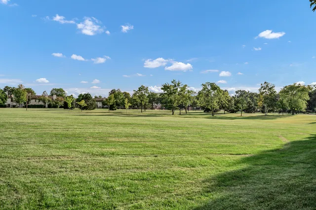 $1,090,000 | 1535 South Douglas Avenue, Arlington Heights, IL 60005