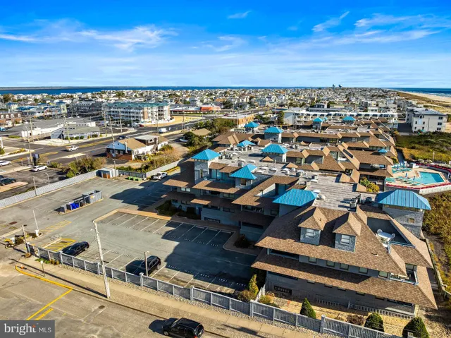 $999,999 | 1001 Ocean Avenue, Unit 1012, Ship Bottom, NJ 08008