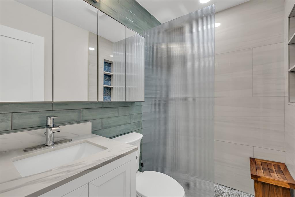 2921 Northeast 53rd Street Lighthouse Point, FL 33064 - Photo 11 of 28