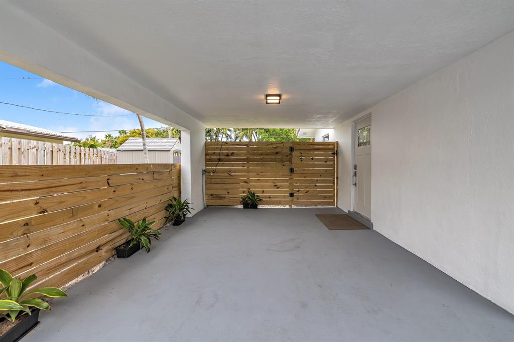 2921 Northeast 53rd Street Lighthouse Point, FL 33064 - Photo 17 of 28