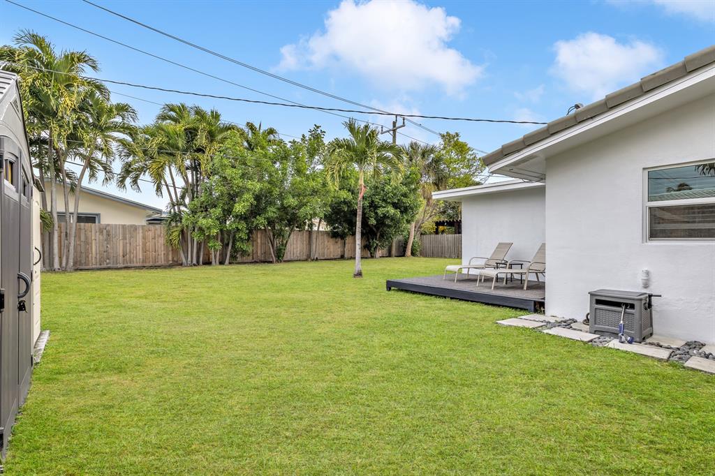 2921 Northeast 53rd Street Lighthouse Point, FL 33064 - Photo 21 of 28