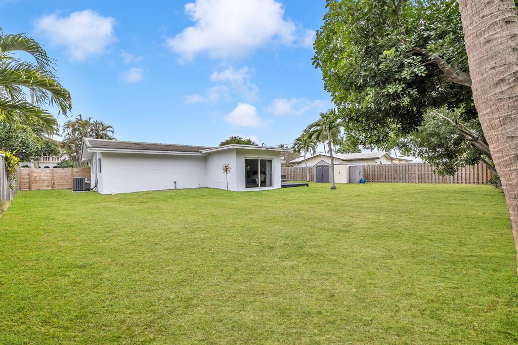 2921 Northeast 53rd Street Lighthouse Point, FL 33064 - Photo 23 of 28