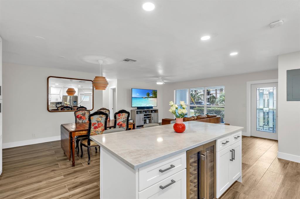 2921 Northeast 53rd Street Lighthouse Point, FL 33064 - Photo 5 of 28