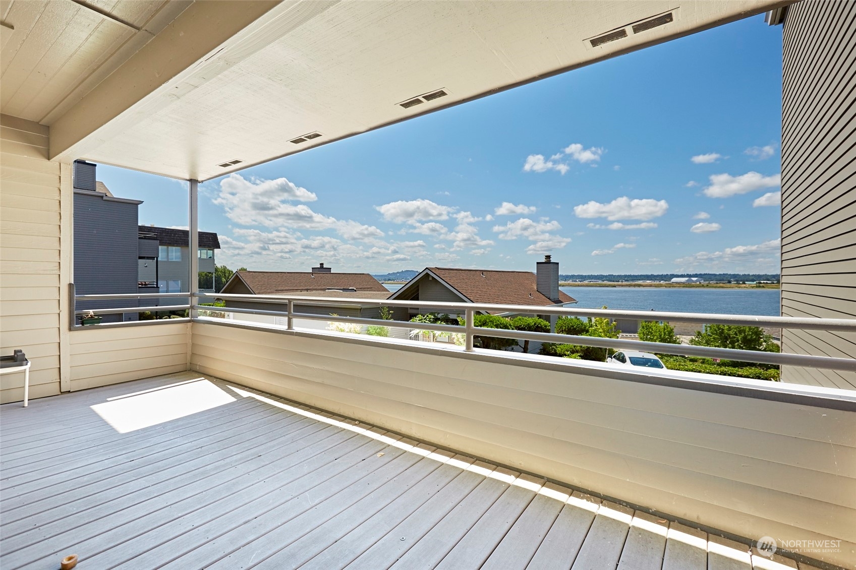 6902 Southeast Riverside Drive, Unit 4 Vancouver, WA 98664 - Photo 16 of 25 a view of a living room with a large window