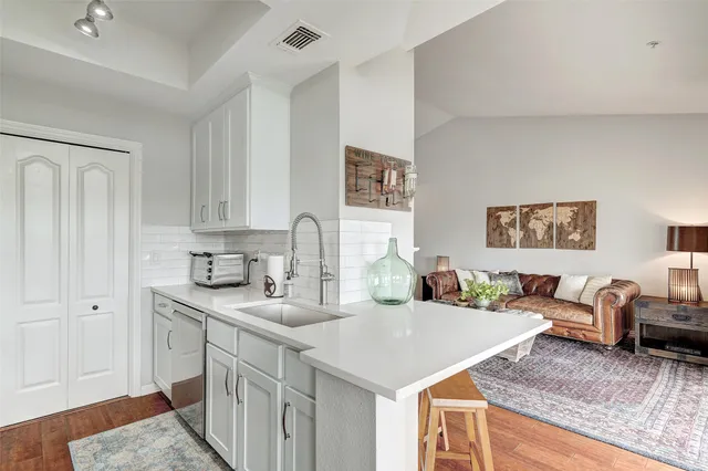 $290,000 | 6000 Shepherd Mountain Cove, Unit 1917, Austin, TX 78730