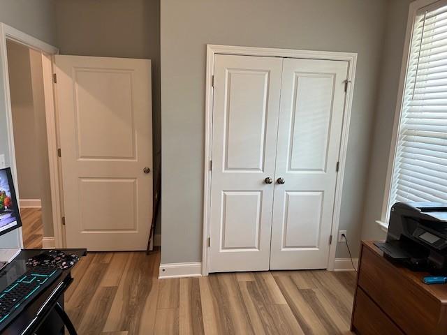 513 Forest Lane Canton, GA 30114 - Photo 34 of 78 a view of a livingroom with wooden floor