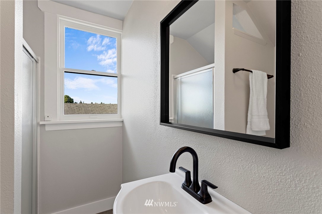 2022 Virginia Avenue Everett, WA 98201 - Photo 24 of 29