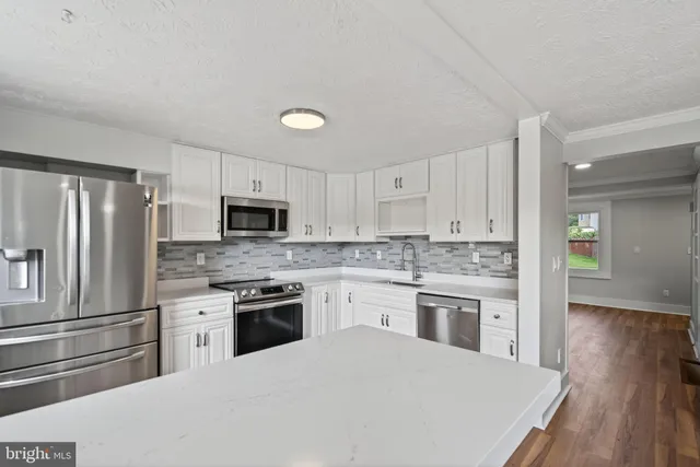 $530,000 | 8336 Claremont Woods Drive, Alexandria, VA 22309