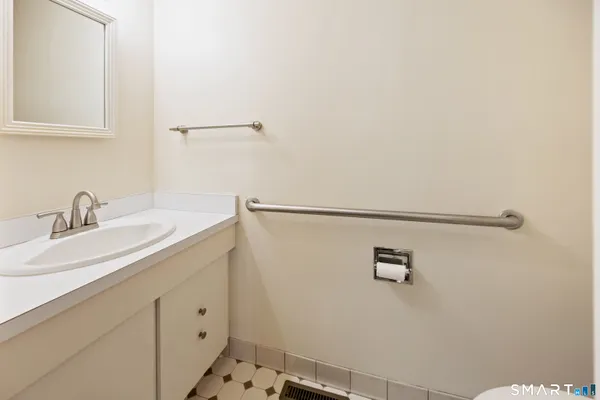 $249,900 | 41 Coach Drive, Unit 41, Southington, CT 06489