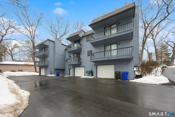 $249,900 | 41 Coach Drive, Unit 41, Southington, CT 06489