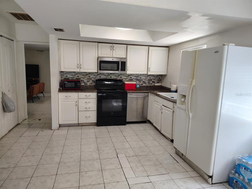 1208 South Taylor Road Seffner, FL 33584 - Photo 25 of 37 Gallery Image 25