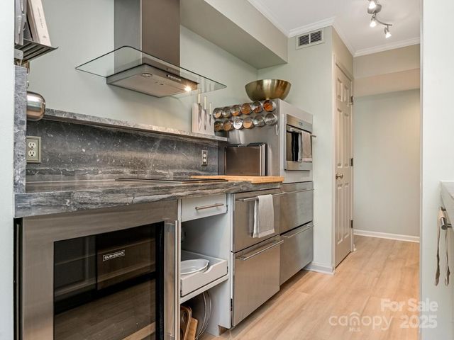 $350,000 | 212 West 10th Street, Unit 3, Charlotte, NC 28202