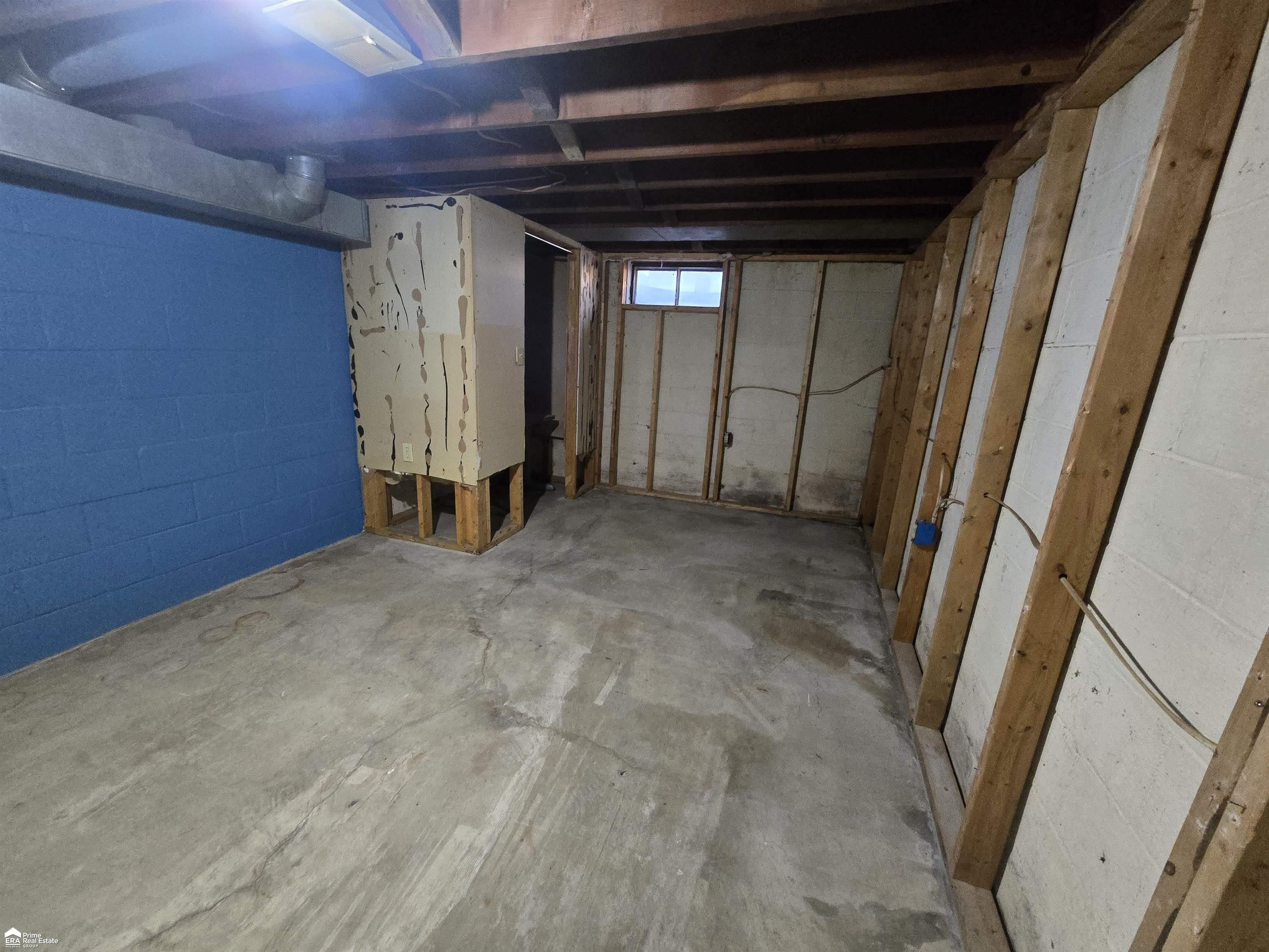 5480 North Jennings Road Flint, MI 48504 - Photo 13 of 17 50162752-5667056e-ee11-4664-9205-6449ac479c78.JPG