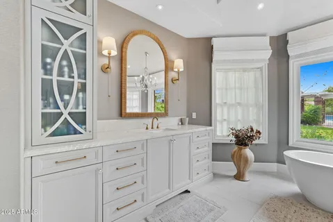 $2,999,000 | 1001 East Caroline Lane, Tempe, AZ 85284