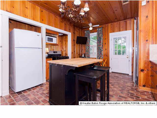 1506 Letitia Street Baton Rouge, LA 70808 - Photo 10 of 26