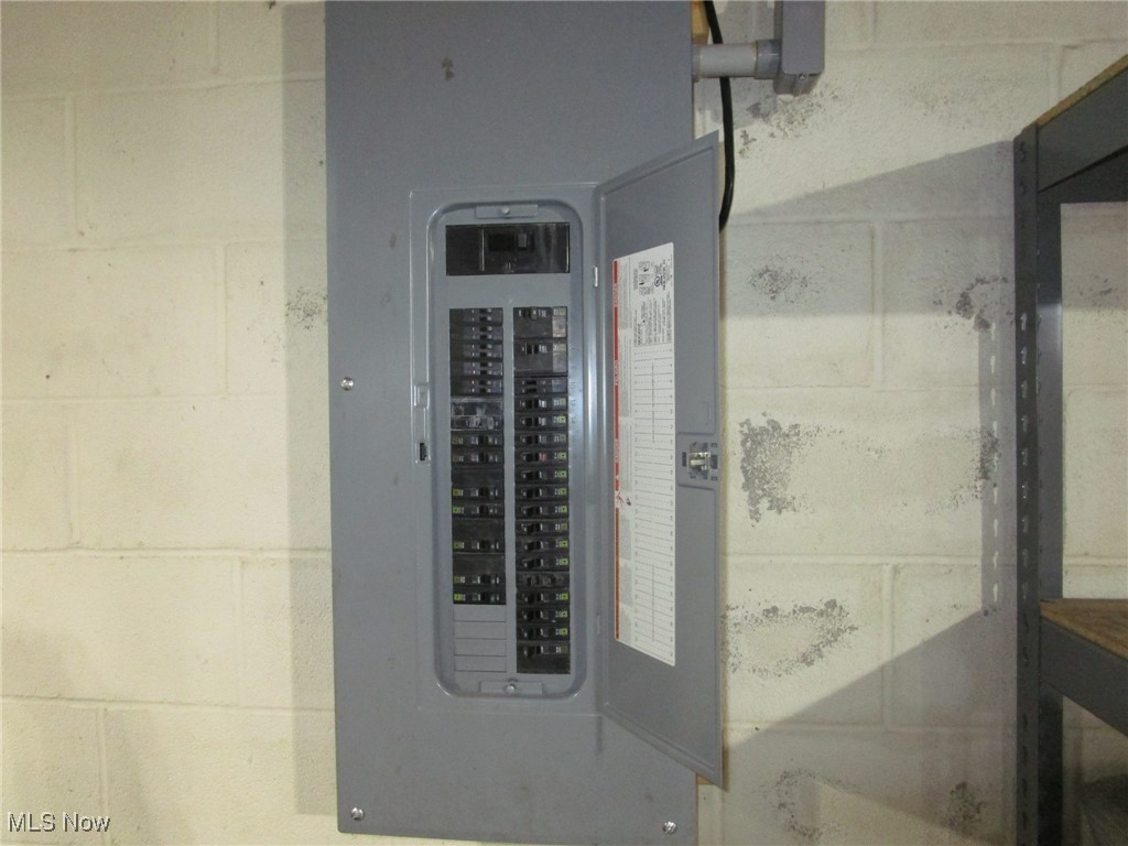 750 Webster Road Jefferson, OH 44047 - Photo 39 of 48 200 amp panel w/exterior generator transfer switch