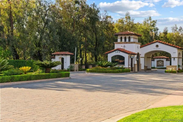 $6,895,000 | 5860 Calle Camposeco, Rancho Santa Fe, CA 92067