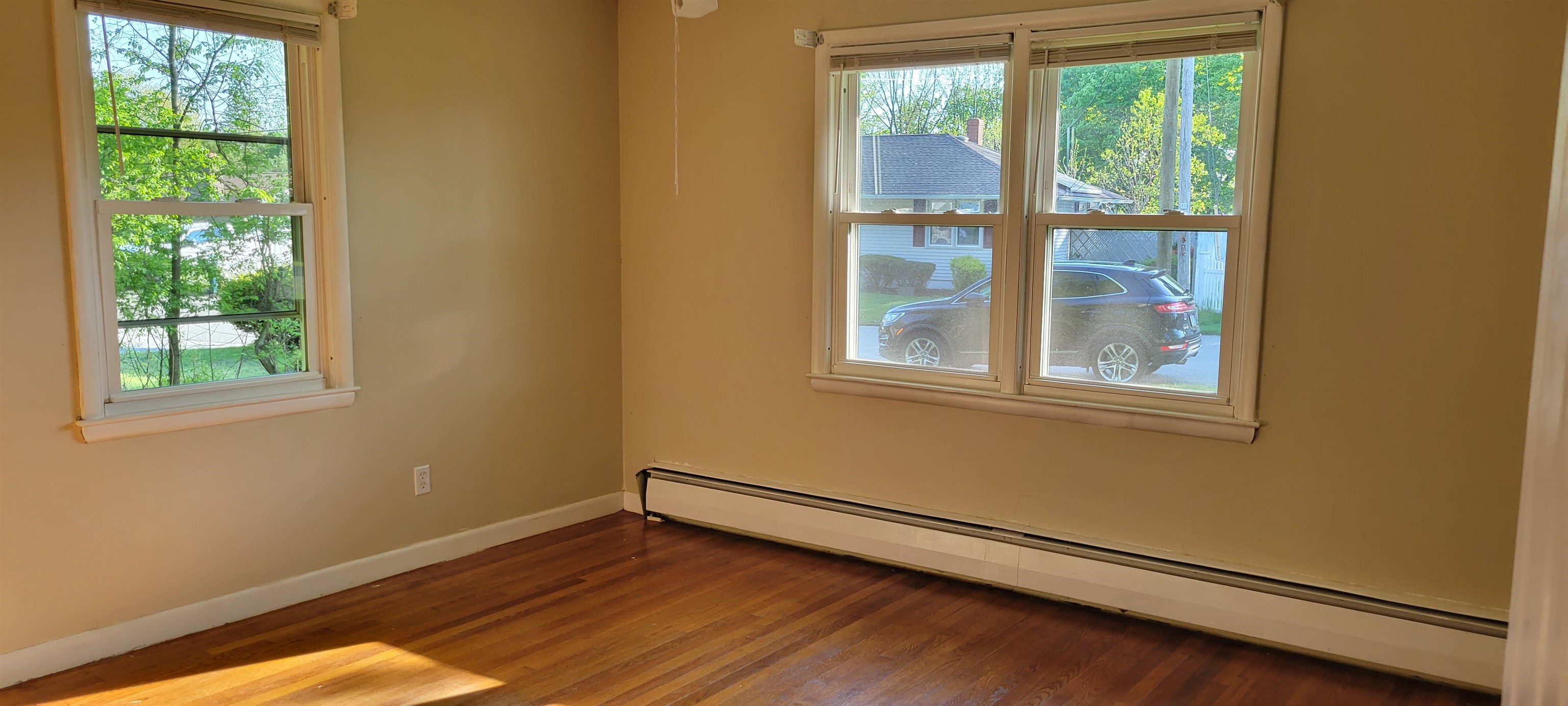 4 Grant Street Derry, NH 03038 - Photo 14 of 17