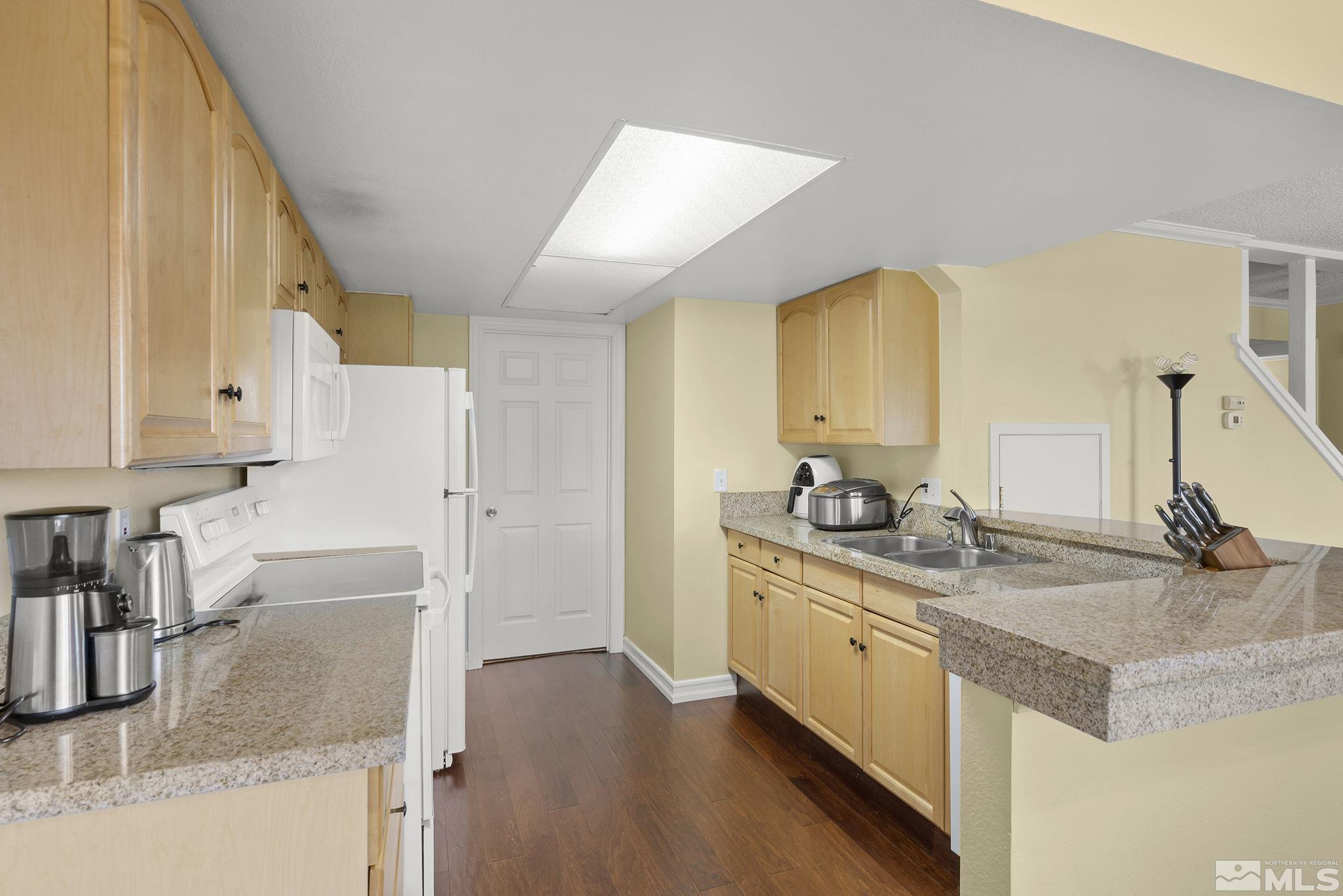 3530 Balboa Drive Reno, NV 89503 - Photo 7 of 18 Photo 7