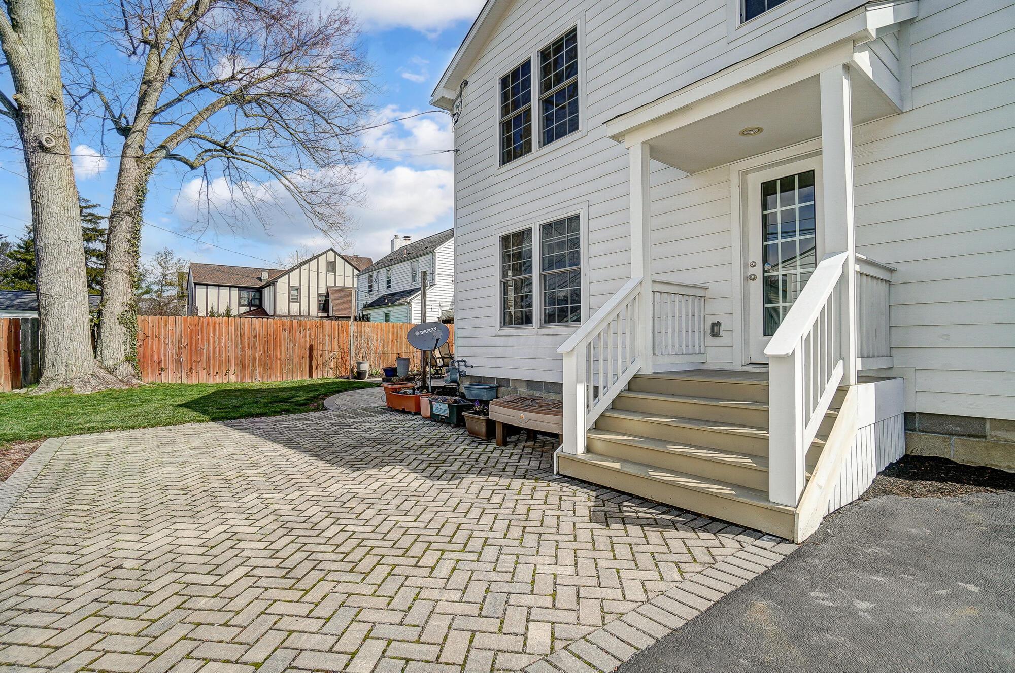 1665 Andover Road Columbus, OH 43212 - Photo 74 of 80 New stone and paver patio