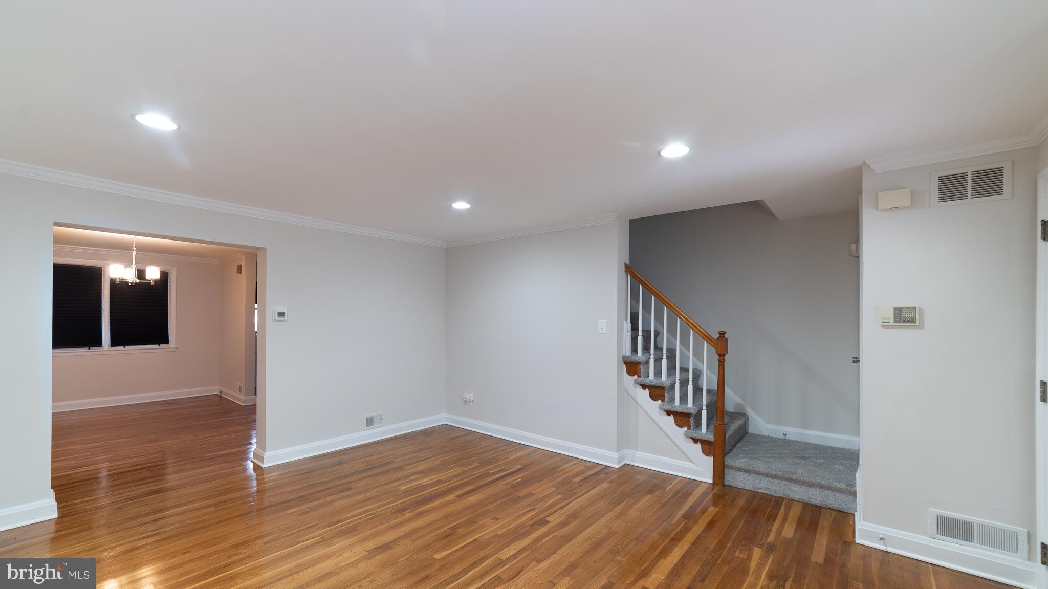 1115 Wicklow Road Baltimore, MD 21229 - Photo 3 of 25
