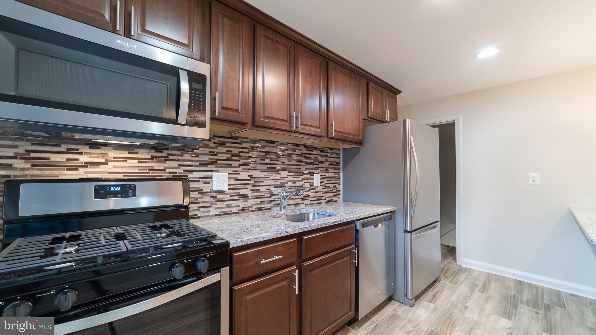 1115 Wicklow Road Baltimore, MD 21229 - Photo 8 of 25