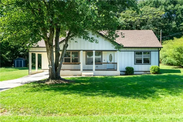 $2,200 | 224 Doster Avenue, Monroe, GA 30656