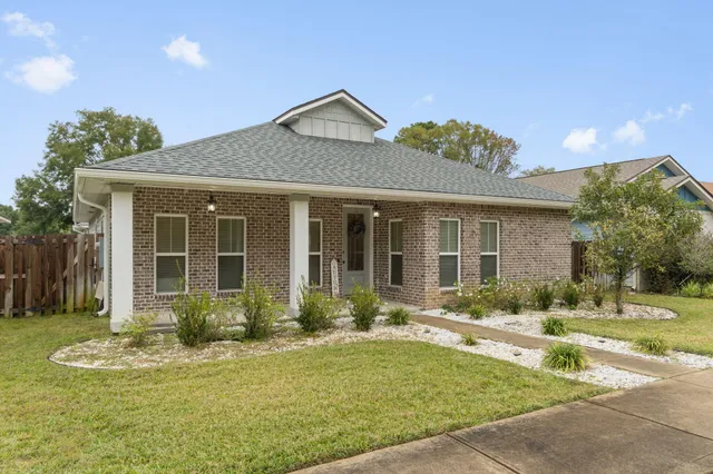 $3,800 | 33 8th Avenue, Shalimar, FL 32579