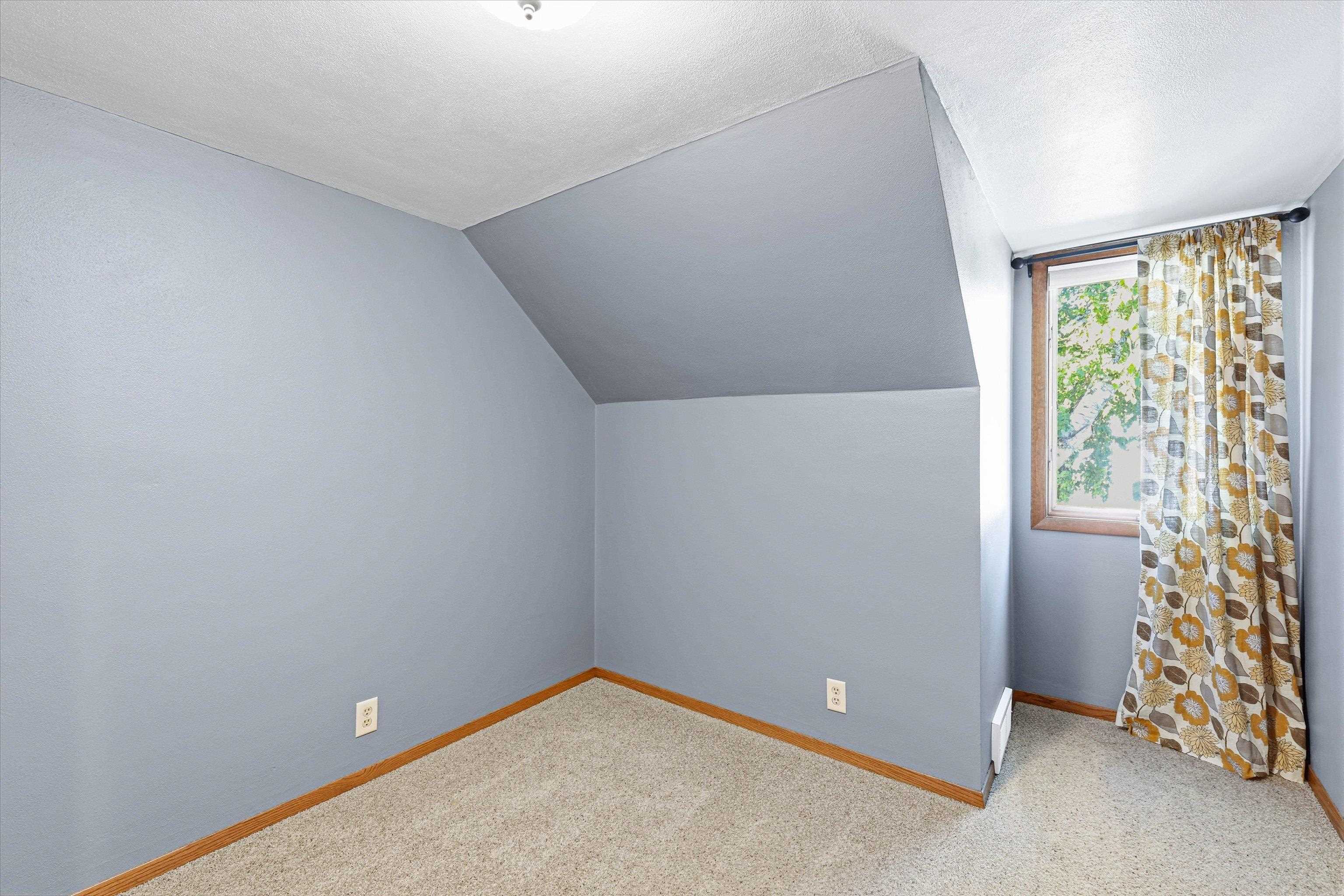 808 Grand Avenue Little Chute, WI 54140 - Photo 12 of 31 Gallery Image 12