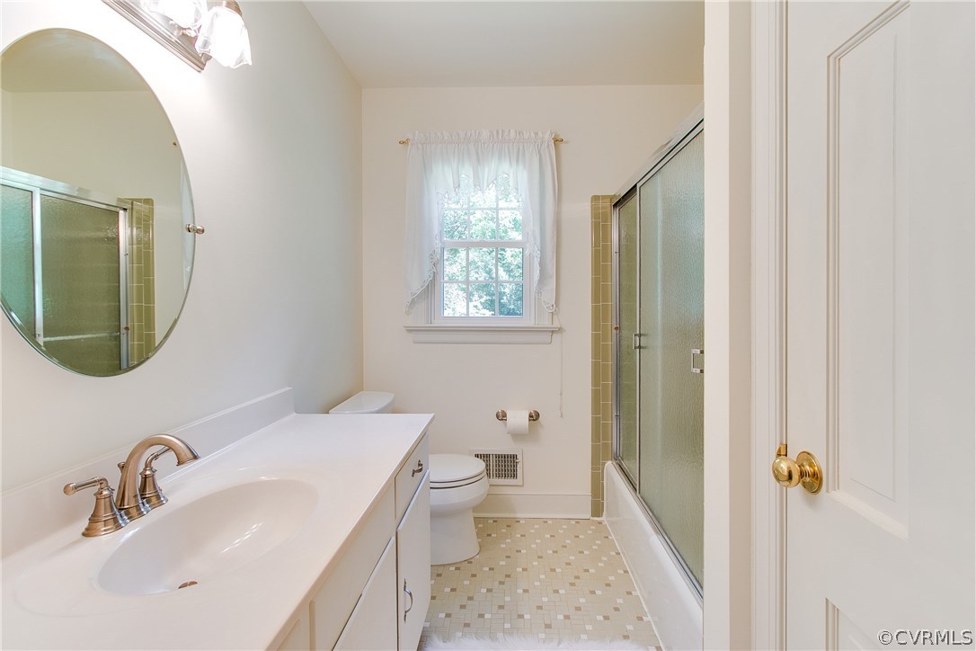 825 Ryder Road North Chesterfield, VA 23235 - Photo 12 of 38 Gallery Image 12