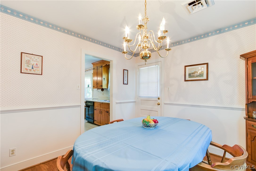 825 Ryder Road North Chesterfield, VA 23235 - Photo 6 of 38 Gallery Image 6
