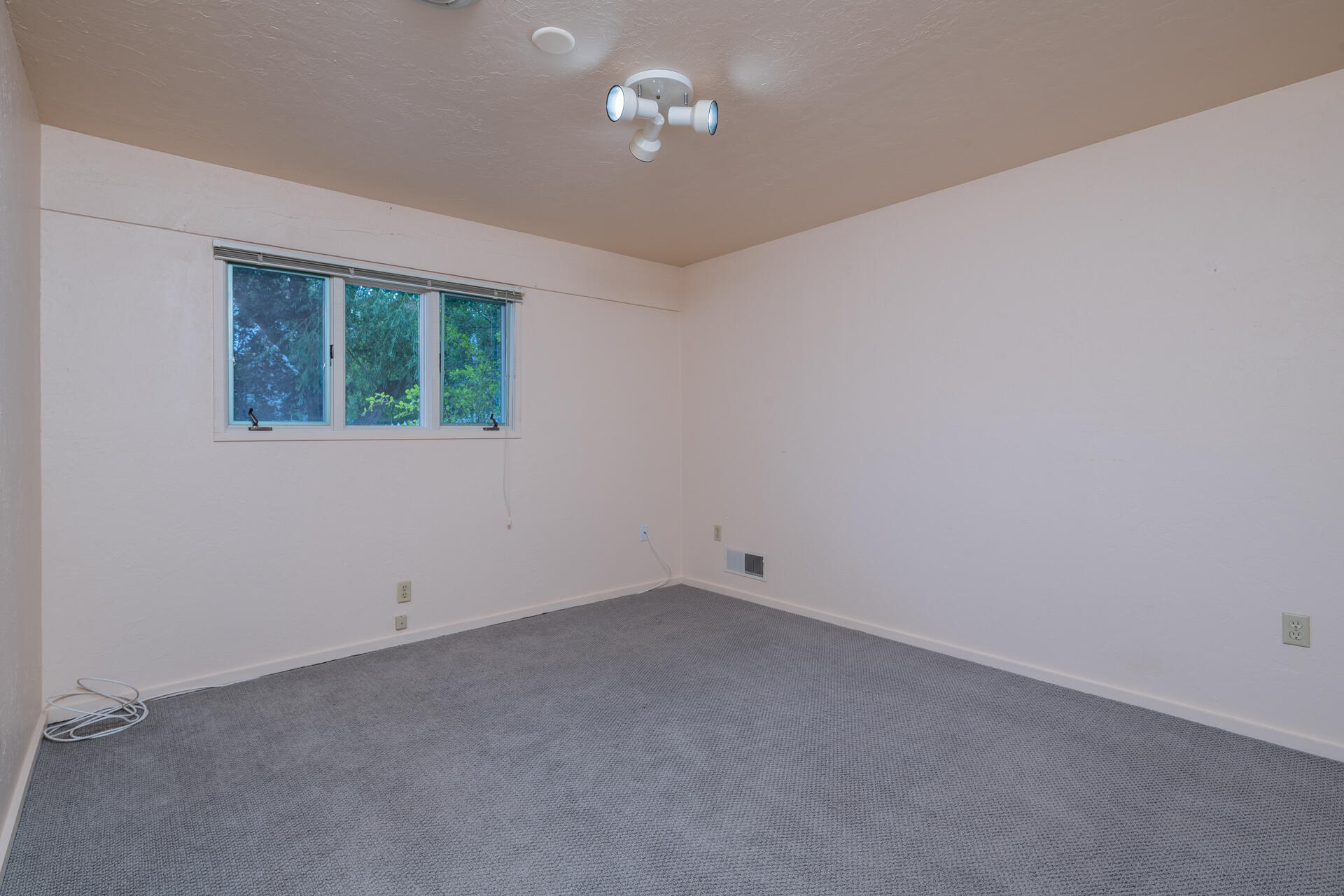560 6th Street East Ketchum, ID 83340 - Photo 15 of 31 Bedroom 3