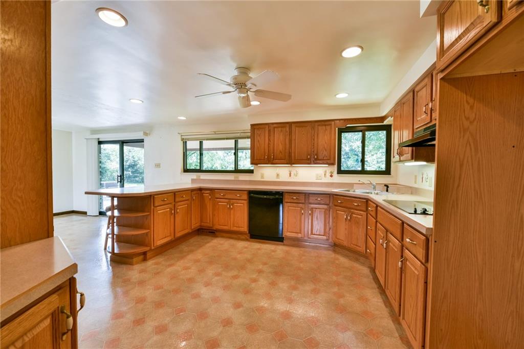 2337 Nicholson Road Franklin Park, PA 15143 - Photo 12 of 25 Gallery Image 12