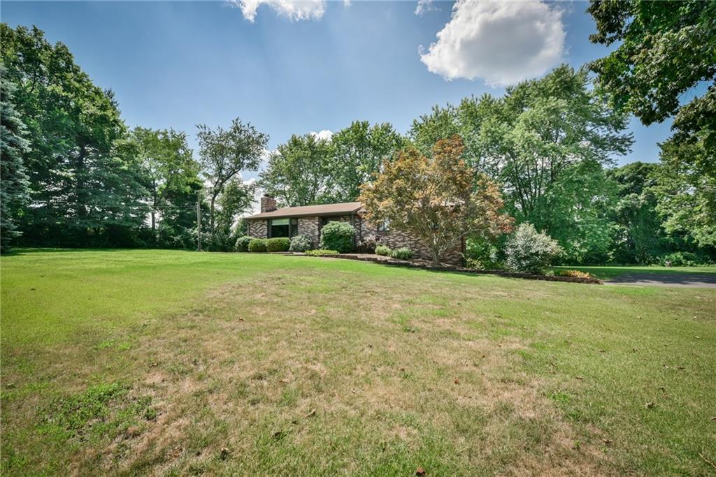 2337 Nicholson Road Franklin Park, PA 15143 - Photo 3 of 25 Gallery Image 3
