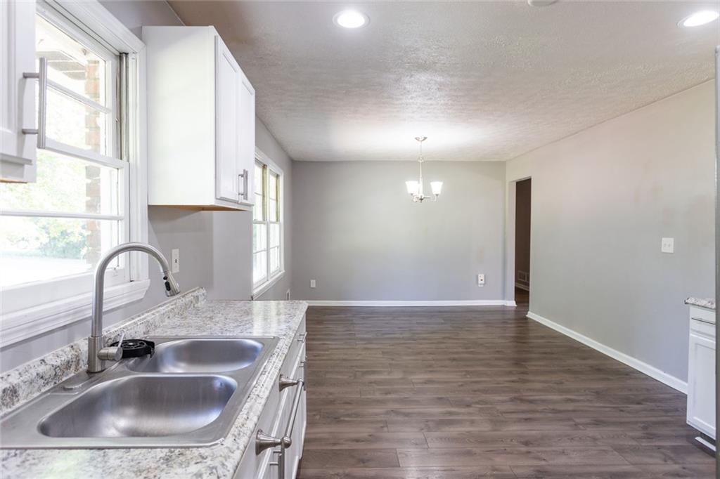 908 East Marable Street Monroe, GA 30656 - Photo 9 of 26