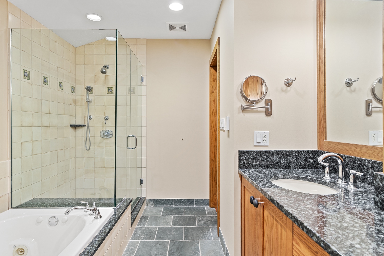 920 Kenton Road Deerfield, IL 60015 - Photo 15 of 31