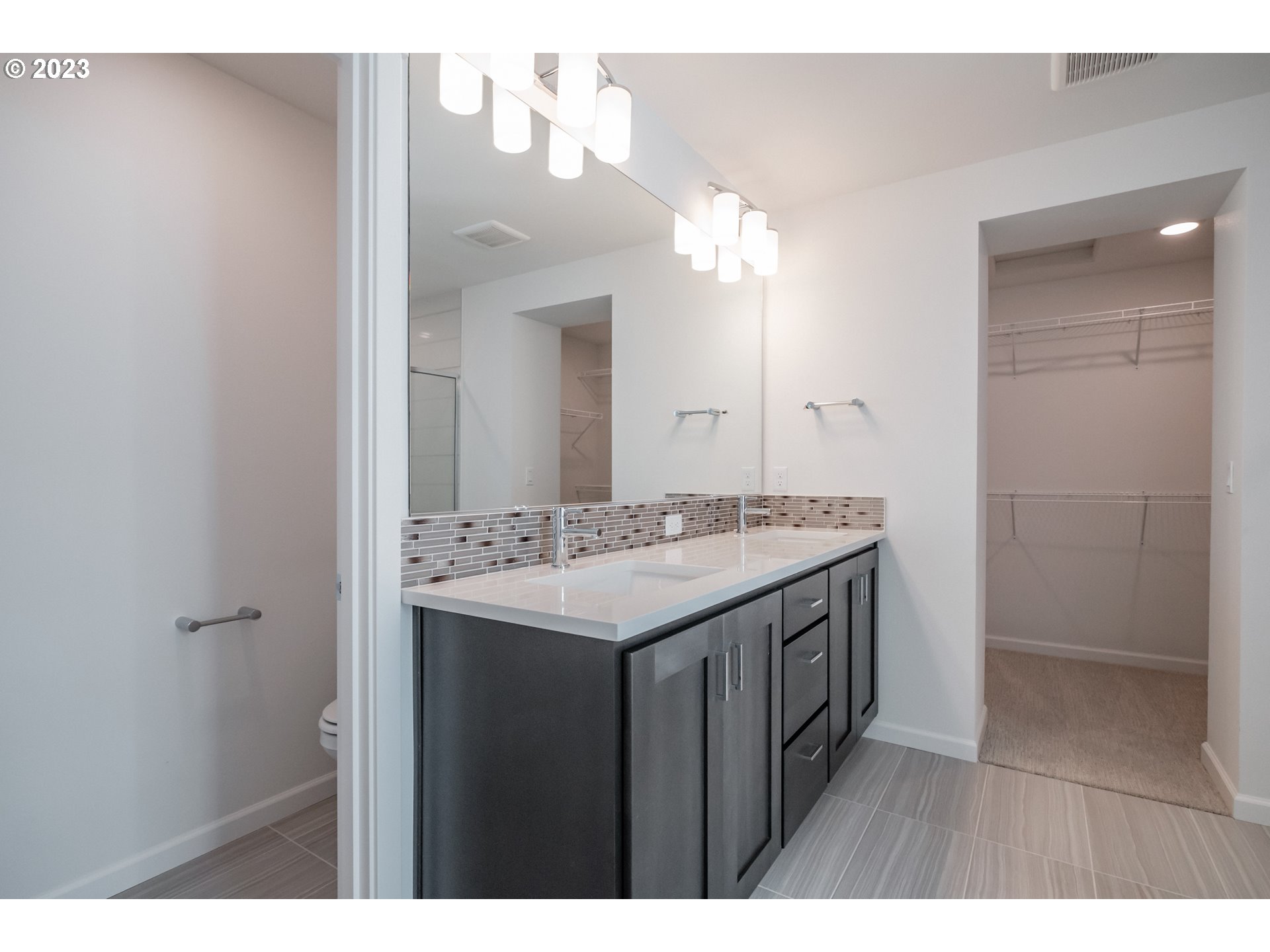 18210 Southwest Barrows Road Beaverton, OR 97007 - Photo 14 of 28 Gallery Image 14