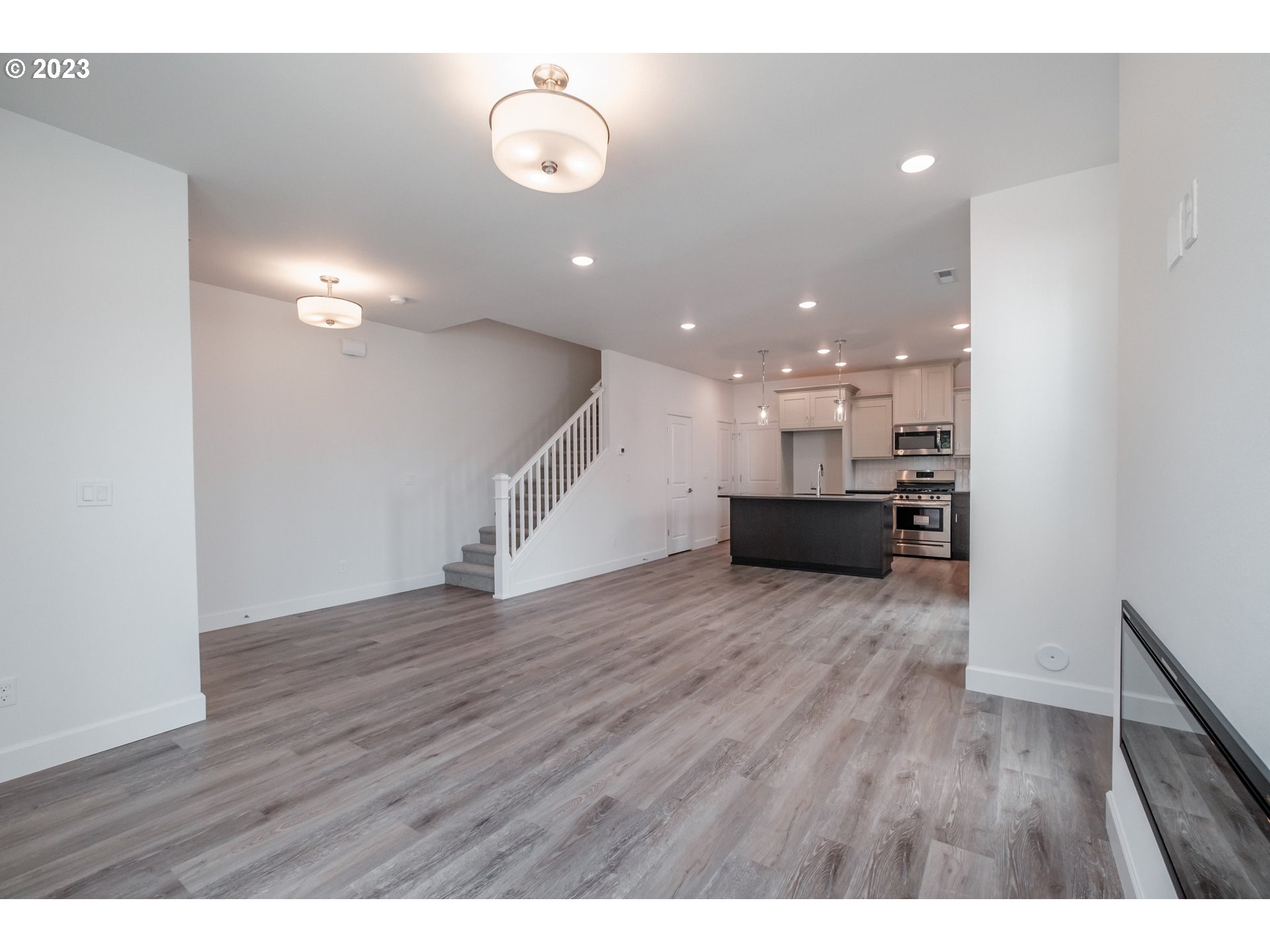 18210 Southwest Barrows Road Beaverton, OR 97007 - Photo 5 of 28 Gallery Image 5