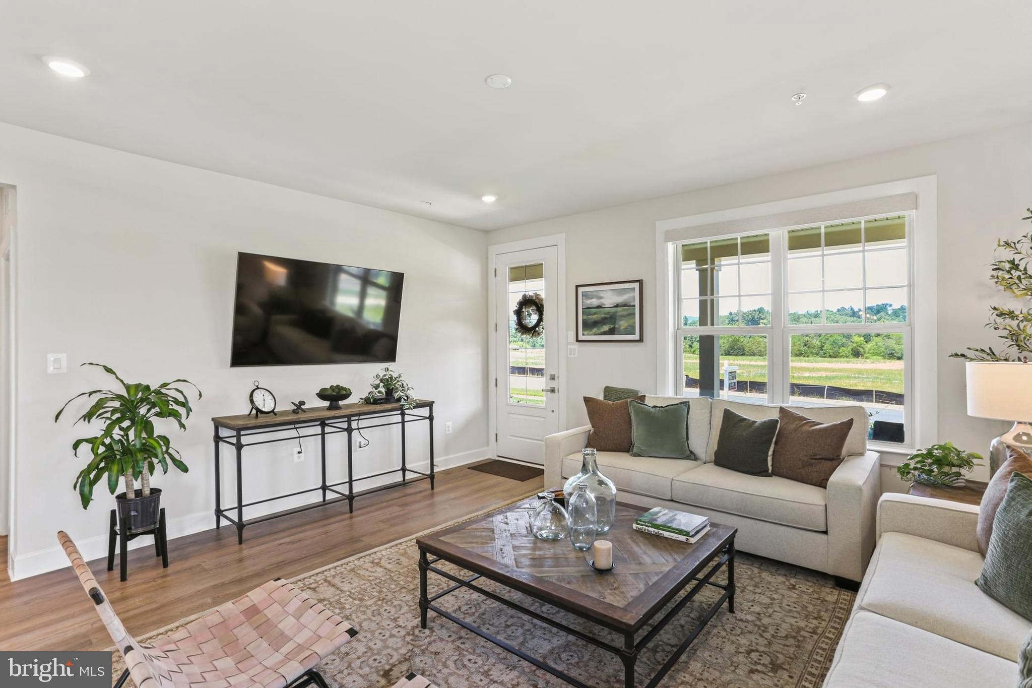 384 Crown Pt Drive Frederick, MD 21702 - Photo 7 of 40