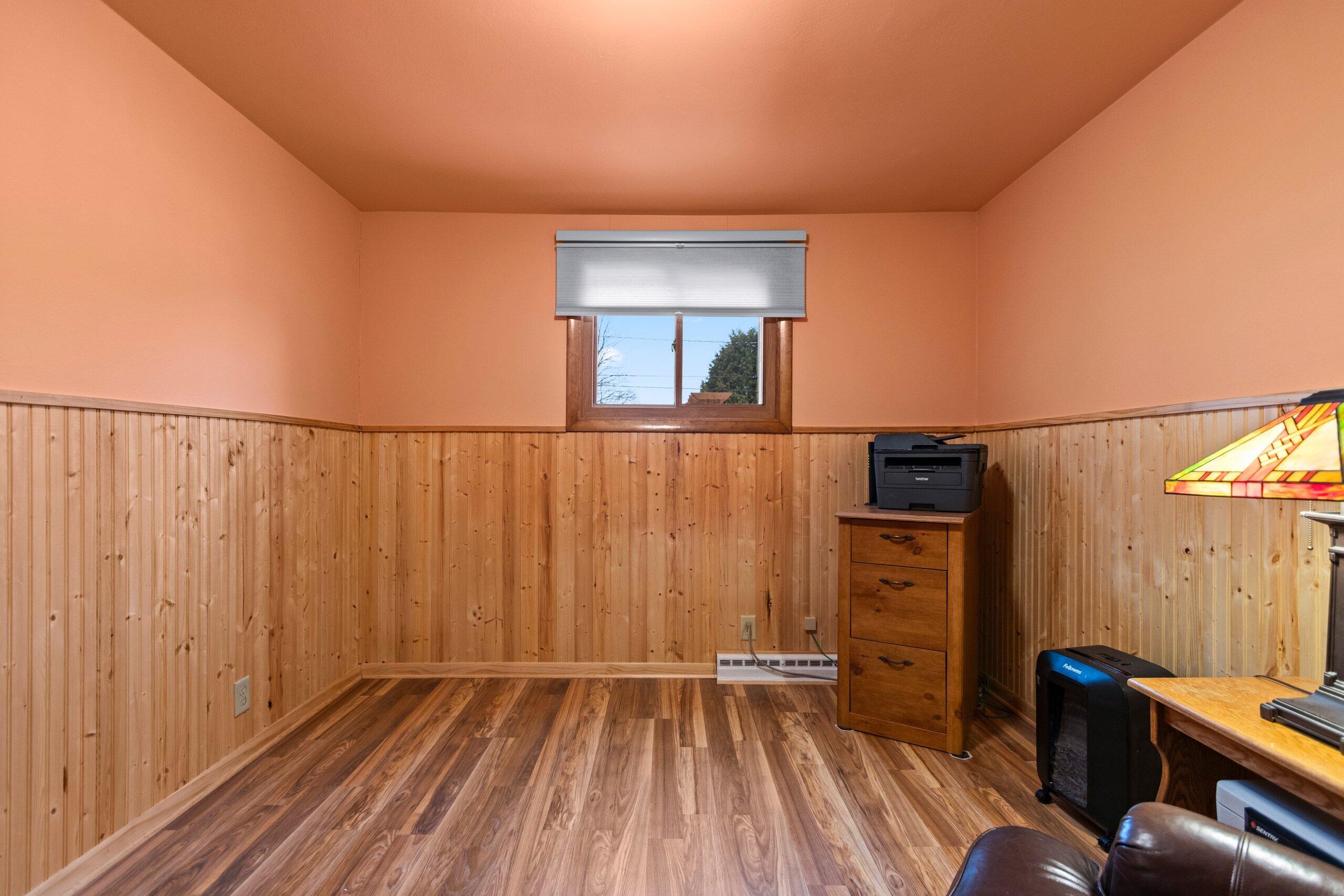 2109 41st Street Two Rivers, WI 54241 - Photo 19 of 60 IMG_0221.JPG-SMALL