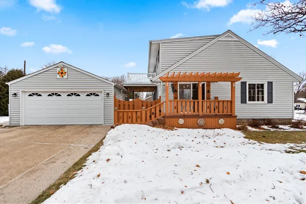 $313,400 | 2109 41st Street, Two Rivers, WI 54241
