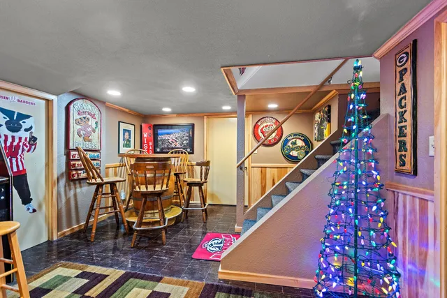 $313,400 | 2109 41st Street, Two Rivers, WI 54241