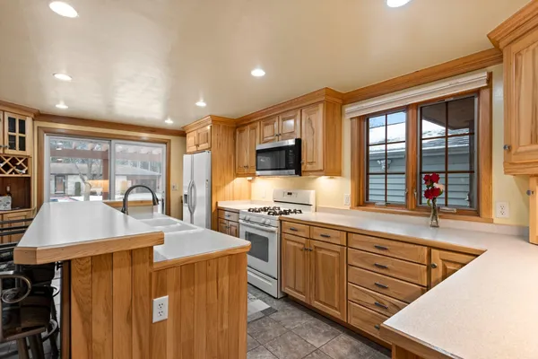 $313,400 | 2109 41st Street, Two Rivers, WI 54241