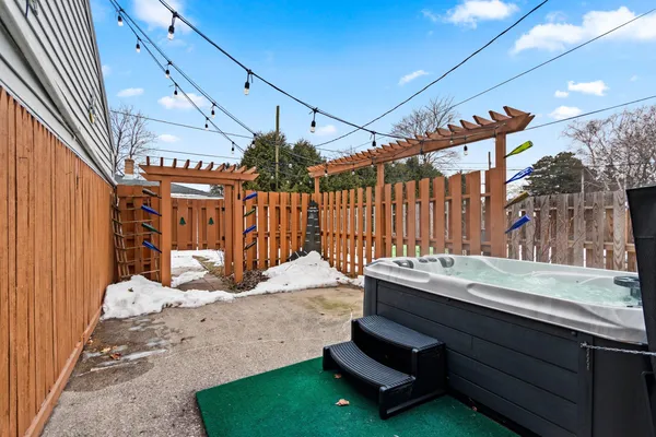 $313,400 | 2109 41st Street, Two Rivers, WI 54241