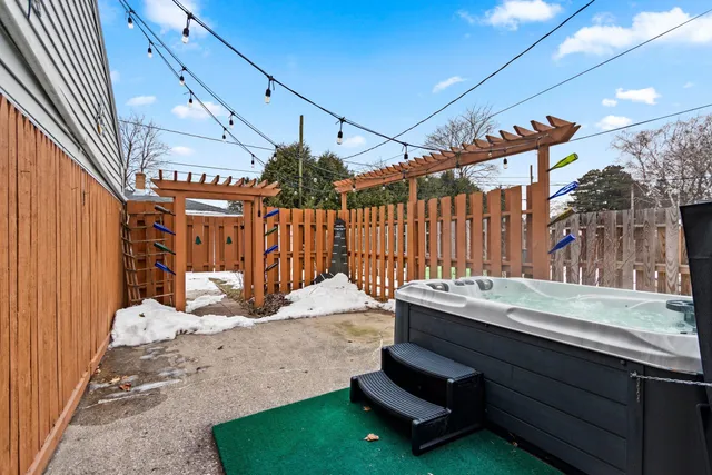 $313,400 | 2109 41st Street, Two Rivers, WI 54241