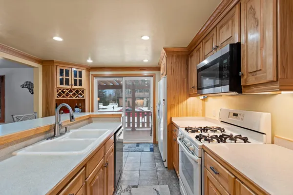 $313,400 | 2109 41st Street, Two Rivers, WI 54241